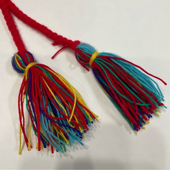 Red Woven Hobo bucket Shoulder Bag. Tassels. Hippie. Pre-owned. - Picture 12 of 12